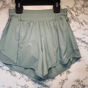 Lululemon Hotty Hot LR 4" Size 2 Blue/Green